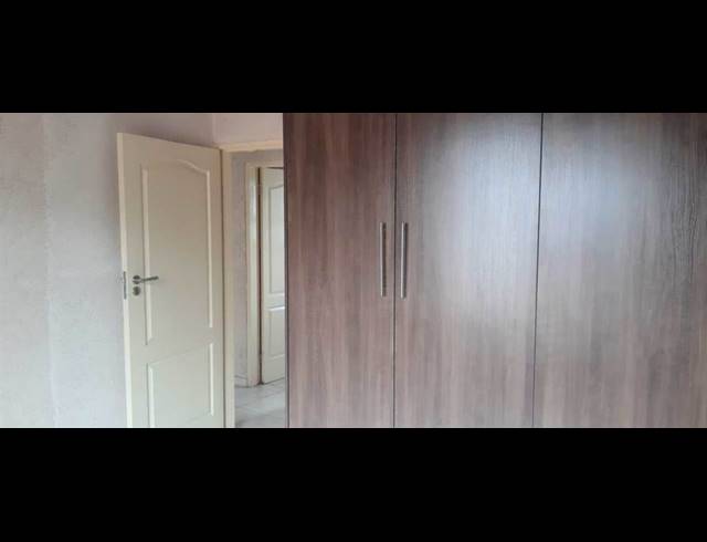3 BEDROOM HOUSE FOR SALE IN MEREDALE